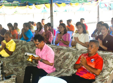 กิจกรรม ทำบุญเจริญพระพุทธมนต์และถวายภัตตาหารเพลแด่พระสงฆ์ ... พารามิเตอร์รูปภาพ 20