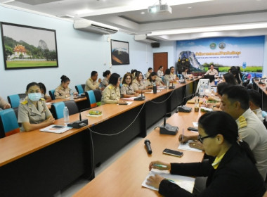 ประชุมข้าราชการ ลูกจ้างประจำ และพนักงานราชการ ครั้งที่ ... พารามิเตอร์รูปภาพ 6