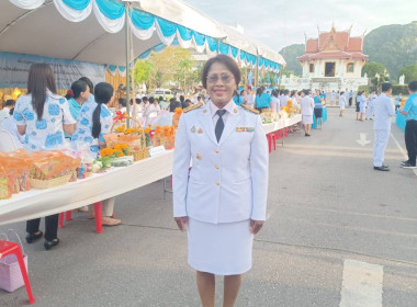 พิธีเจริญพระพุทธมนต์และทำบุญตักบาตรถวายพระราชกุศล ... พารามิเตอร์รูปภาพ 7