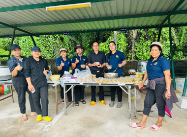 เปิดโรงครัวทำข้าวกล่องเพื่อนำไปแจกให้กับผู้ประสบอุทกภัยในพื้นที่ คทช. ... พารามิเตอร์รูปภาพ 6