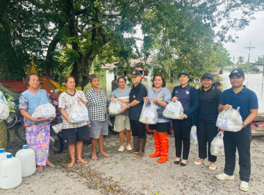 เปิดโรงครัวทำข้าวกล่องพร้อมขนมหวานและน้ำดื่มแจกให้กับผู้ประสบอุทกภัย ... พารามิเตอร์รูปภาพ 9