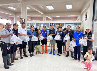 เปิดโรงครัวทำข้าวกล่องพร้อมขนมหวานและน้ำดื่มแจกให้กับผู้ประสบอุทกภัย ... พารามิเตอร์รูปภาพ 17