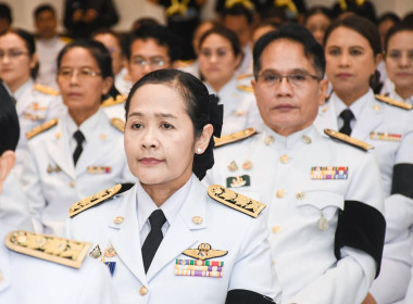 พิธีถวายน้ำสรงและถวายสักการะพระศพ เบื้องหน้าพระรูป ... พารามิเตอร์รูปภาพ 1