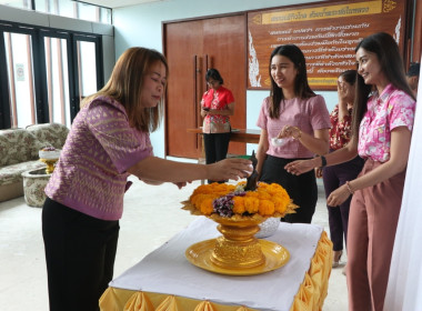 พิธีทรงน้ำพระ เนื่องในวันสงกรานต์ ประจำปี 2566 พารามิเตอร์รูปภาพ 20