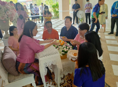 รดน้ำขอพรท่านผู้ว่าราชการจังหวัดพัทลุง พารามิเตอร์รูปภาพ 1