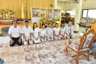 พิธีเจริญพระพุทธมนต์เฉลิมพระเกียรติพระบาทสมเด็จพระเจ้าอยู่หัว สมเด็จพระนางเจ้าสิริกิติ์ พระบรมราชินีนาถ พระบรมราชชนนีพันปีหลวง และสมเด็จพระนางเจ้าฯ พระบรมราชินี ประจำปีพุทธศักราช 2566 ... พารามิเตอร์รูปภาพ 1