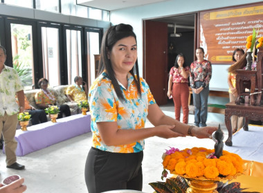 พิธีรดน้ำขอพรวันสงกรานต์ ประจำปี 2567 พารามิเตอร์รูปภาพ 44